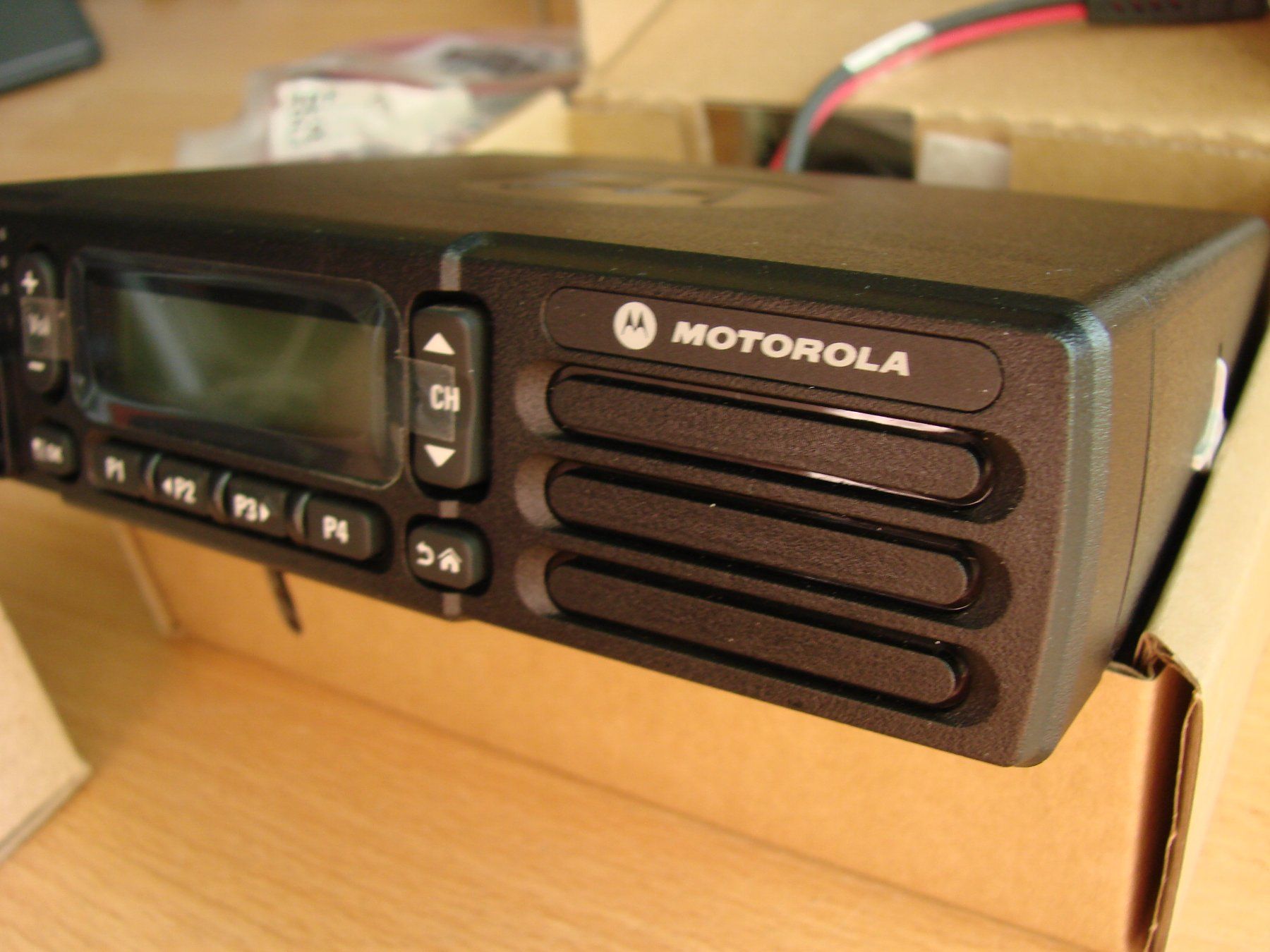 Motorola Technique de radiocom: Motorola DM2600 UHF – Neuf avec emballage d'origine à Niederuzwil par Rade 4