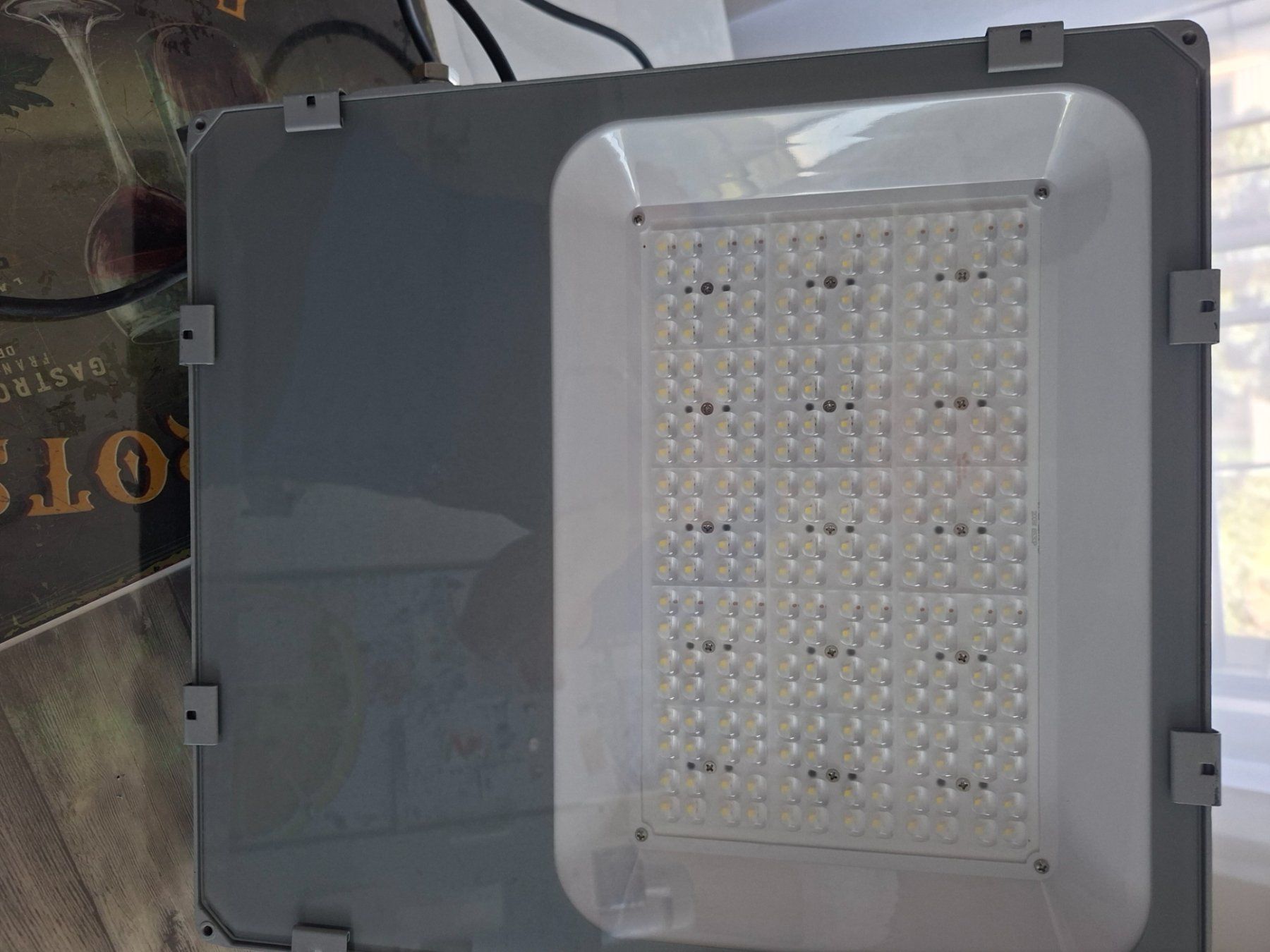 Lampade: Grosse LED Aussenleuchte, neuwertig und sehr hell! – Nuovo (secondo la descrizione) da Aesch BL venduto da Pendrive