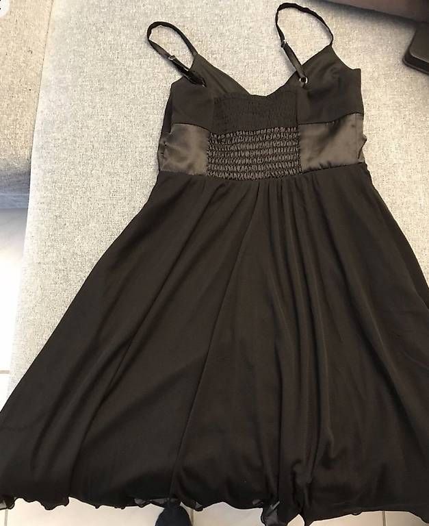 Robes: Kleid  – D'occasion à Niederglatt ZH par Mary102 1