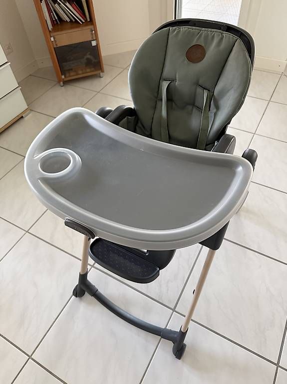 Chaises hautes: MAXI-COSI Hochstuhl Minla Plus Elegance Graphite – D'occasion à Bubikon par Matthias.W 1