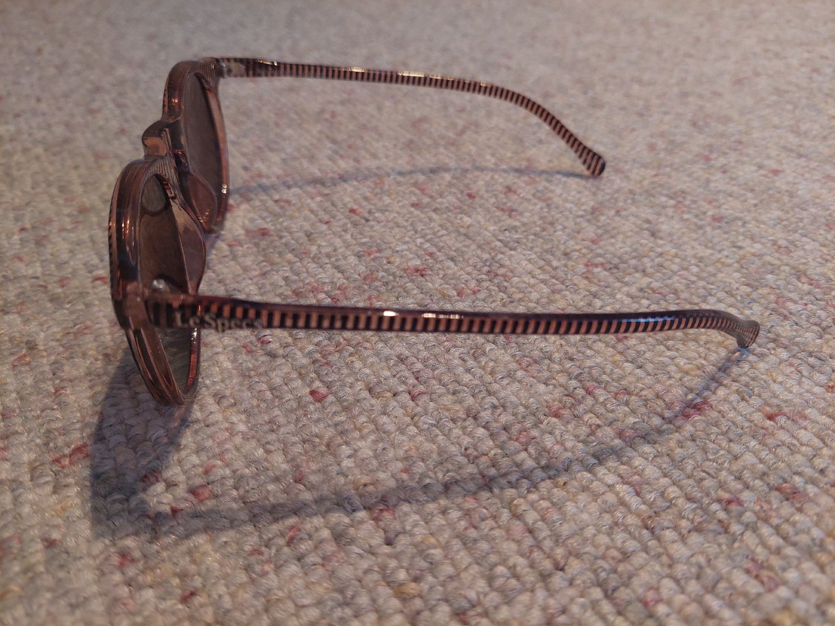 Occhiali & Lenti: Sonnenbrille Le Specs – Nuovo (secondo la descrizione) da Magglingen/Macolin venduto da Muriel_C 1
