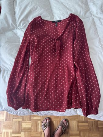 Chemise BCBG rouge à pois blancs, taille M style Bohème