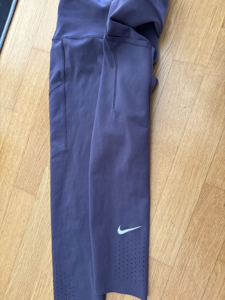 Nike Leggings: Nike Leggings 7/8 Gr. S – Usato da Lumino venduto da Red53 1