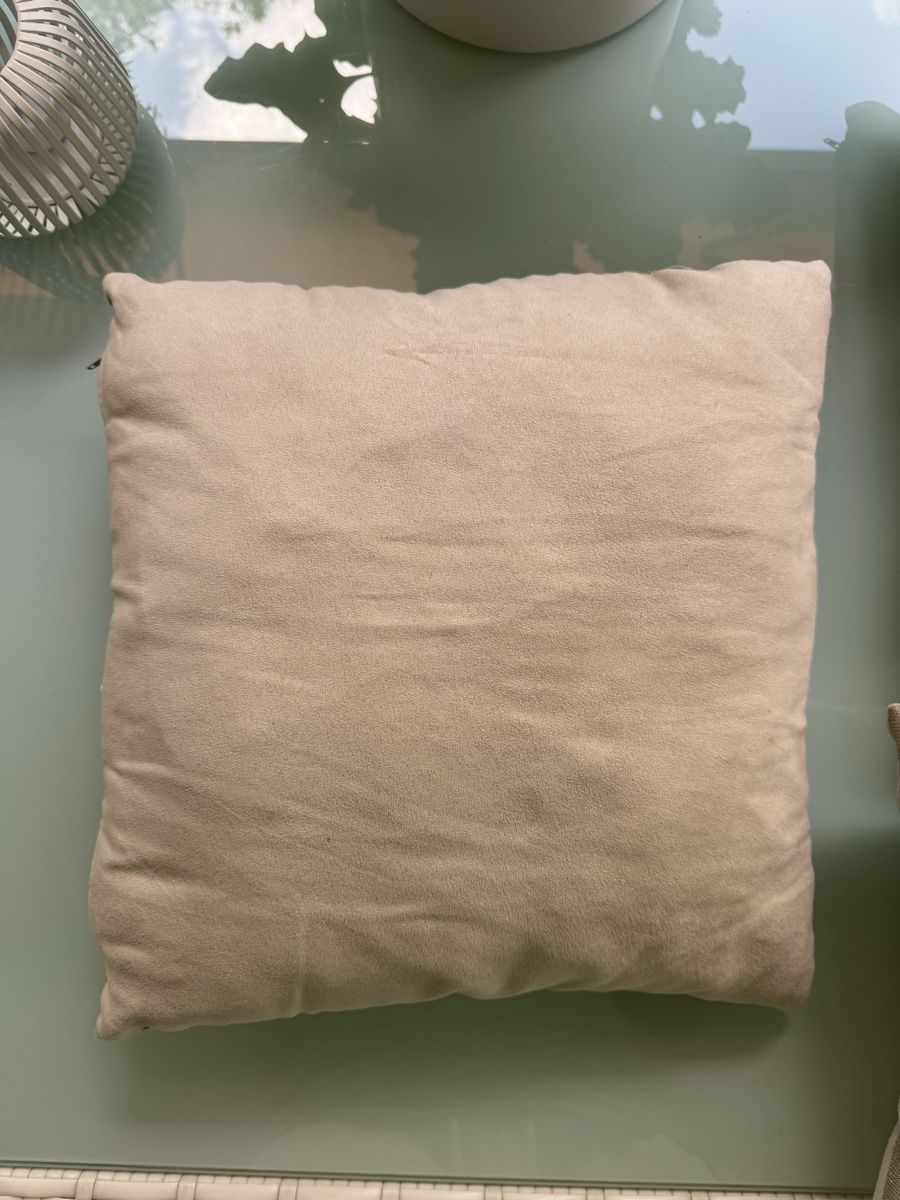 Cuscini: Kissenhülle mit Glitzer effekt, beige – Usato da zürich venduto da Bailey17 6