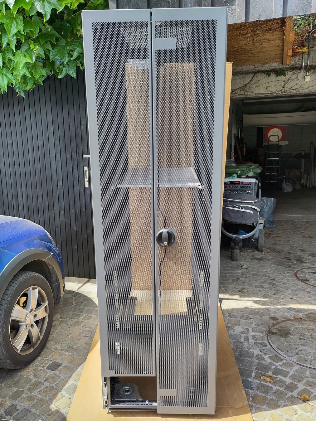 Hewlett Packard Racks & Cavalletti: HP Server Rackschrank 42U – Usato da Schwändi GL venduto da kunubu 2