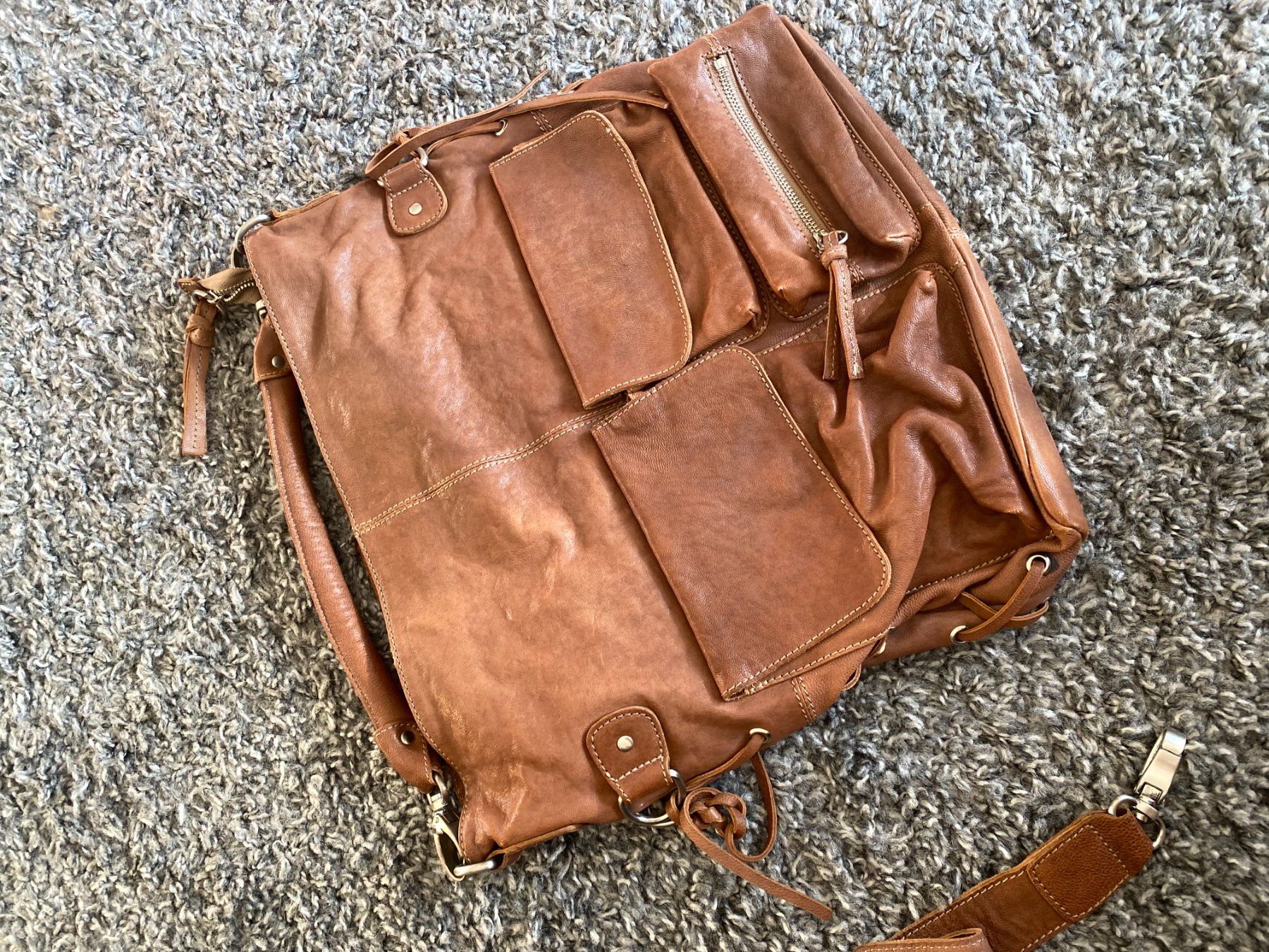 Liebeskind Borse da donna: Liebeskind Tasche in trendigem Design – Usato da Pieterlen venduto da Plasticbox