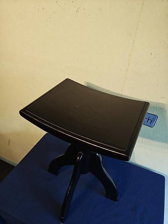 Hocker: klassischer Klavierhocker Occ. mit Spindel, schwarz – Gebraucht aus Winterthur von Winti-Piano 1