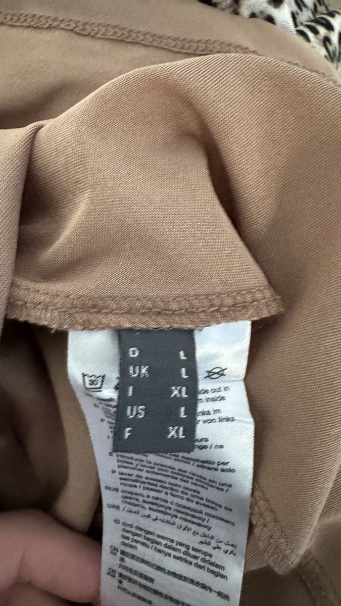 Vestiti: Esprit Kleid mit Leo Muster, Gr. L – Usato da Uitikon Waldegg venduto da bernascs 2