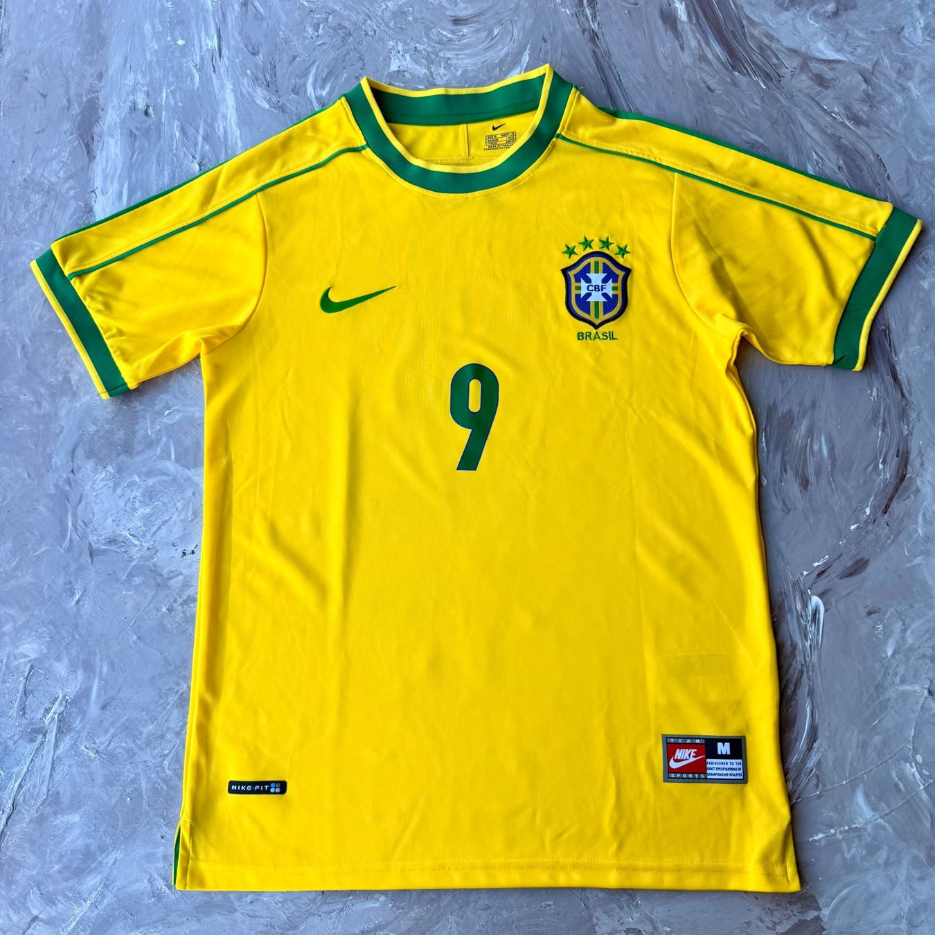 Canottiere & Pantaloni: Maillot Brésil Ronaldo 10 – Usato da Thônex venduto da Suisse.Shopping 1
