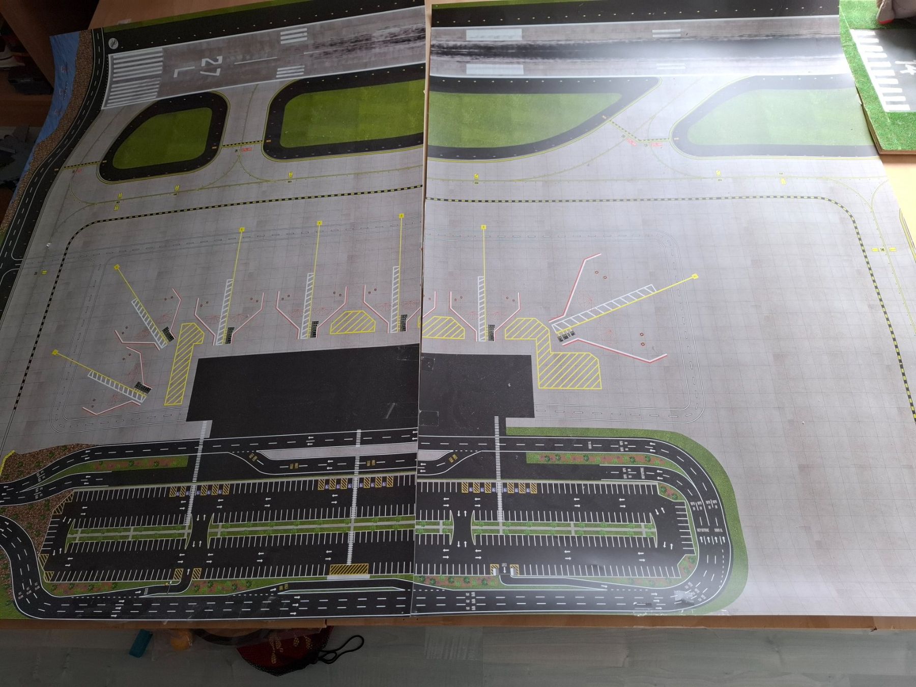 Giocattoli: Gemini Jets Airport, Air-Side/Land-Side Complex 1:400 – Nuovo (secondo la descrizione) da Luzern venduto da wvg_lt6m 3