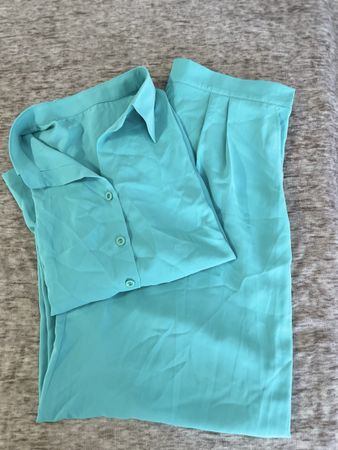 Sommer-Set, leichte luftige Bluse mit Anzugshosen Stil