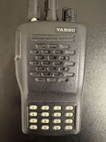 Yaesu Funkgerät Handfunkgerät schwarz gebrauchter Zustand