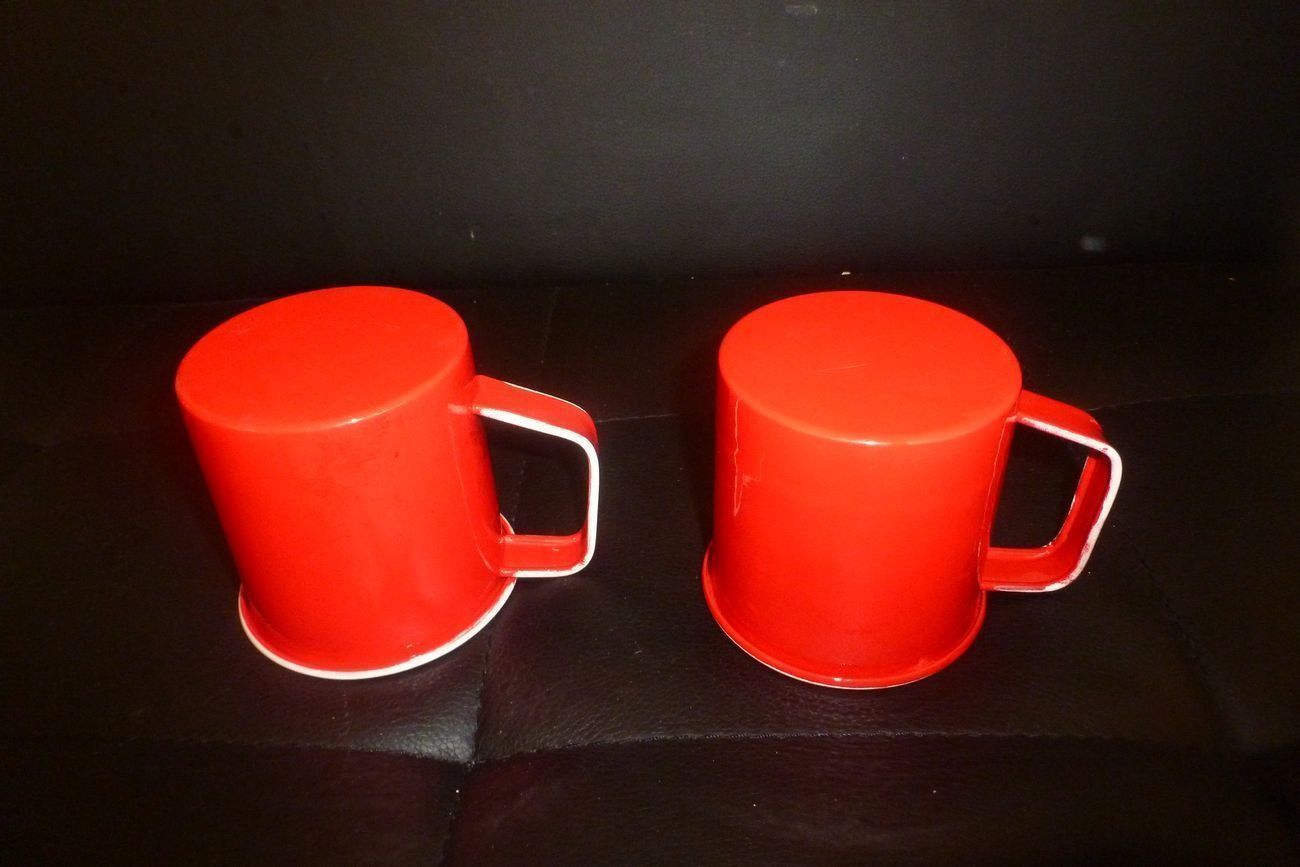 Tazze: Sheffield-Metallbecher ** Vintage ** Rot – Usato da Emmen venduto da newcar4you 4