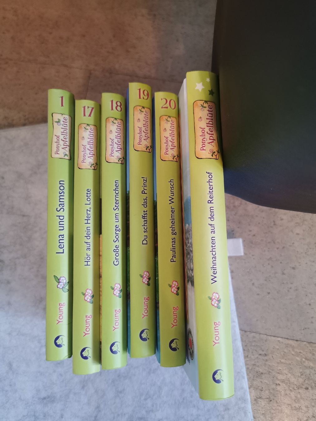 Libri: Ponyhof Apfelblüte – Usato da Reichenbach im Kandertal venduto da mucky66 1