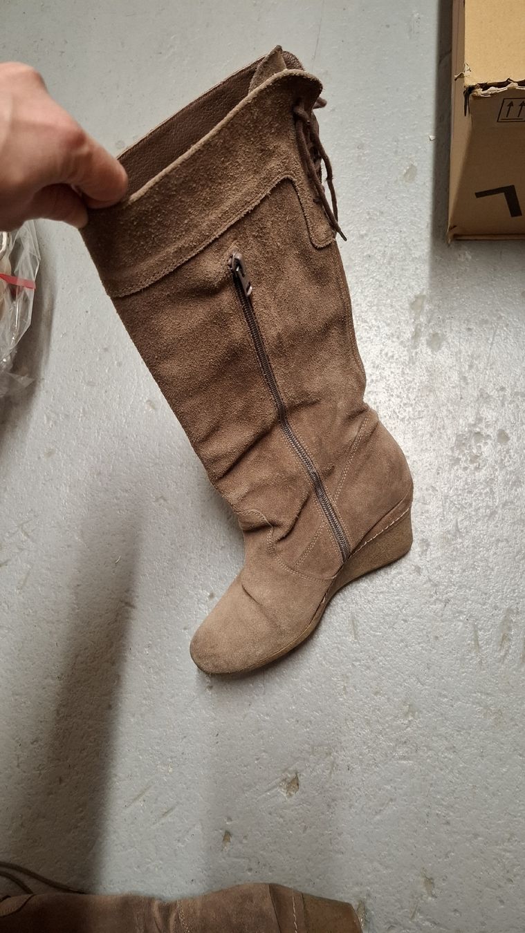 Scarpe da donna: Brown suede platform high boots, 37 – Usato da Zürich venduto da ste_cpf9 2