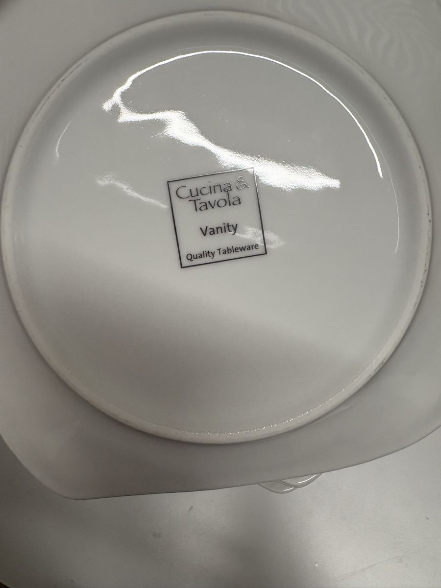 Migros Set di piatti: Cucina & Tavola Vanity – Usato da Gümligen venduto da Chants7 4