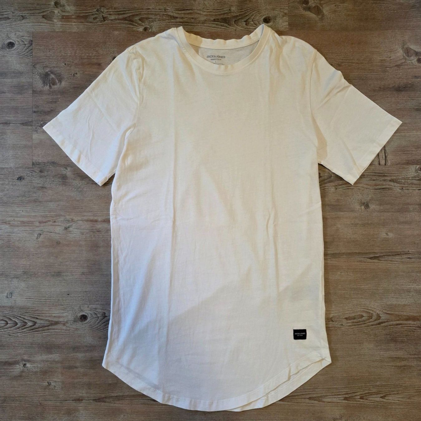 Jack & Jones T-shirts: T-shirt – D'occasion à Porrentruy par Nos_petites_affaires