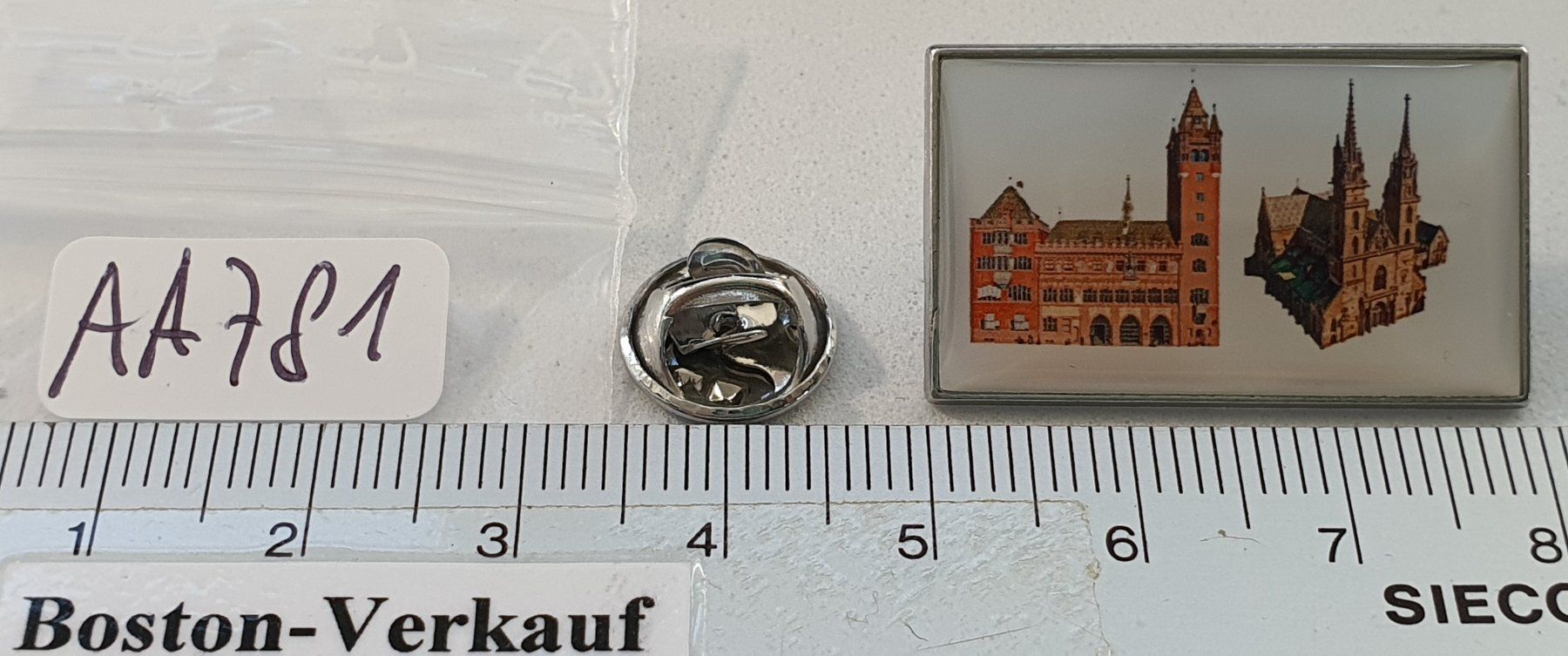 Plaketten & Abzeichen: AA781 - Pin Basel Rathaus & Münster – Gebraucht aus Reinach BL von Boston-Verkauf 1