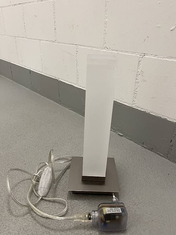 Lampen: Nachttisch Lampe – Gebraucht aus Hinwil von Celine_2124