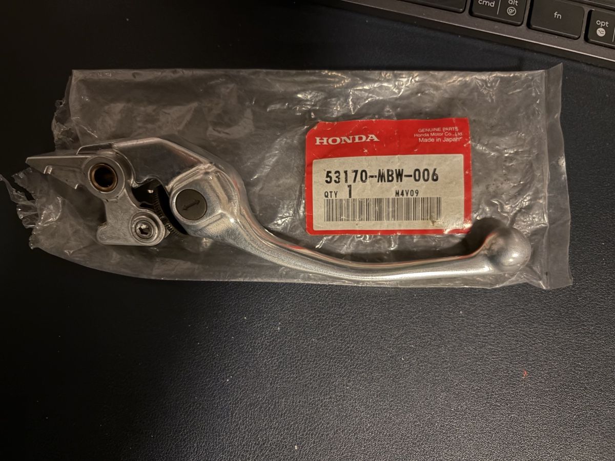 Honda Tutti i ricambio per moto: Leva Freno Honda Originale – Usato da Giubiasco venduto da sc-77