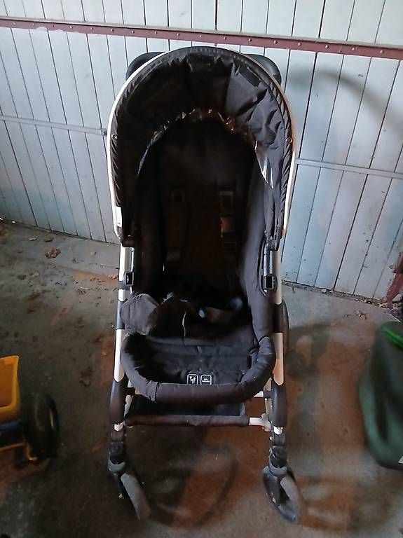 Carrozzine: Kinderwagen und Bögi – Usato da Sevelen venduto da serfinis64 1