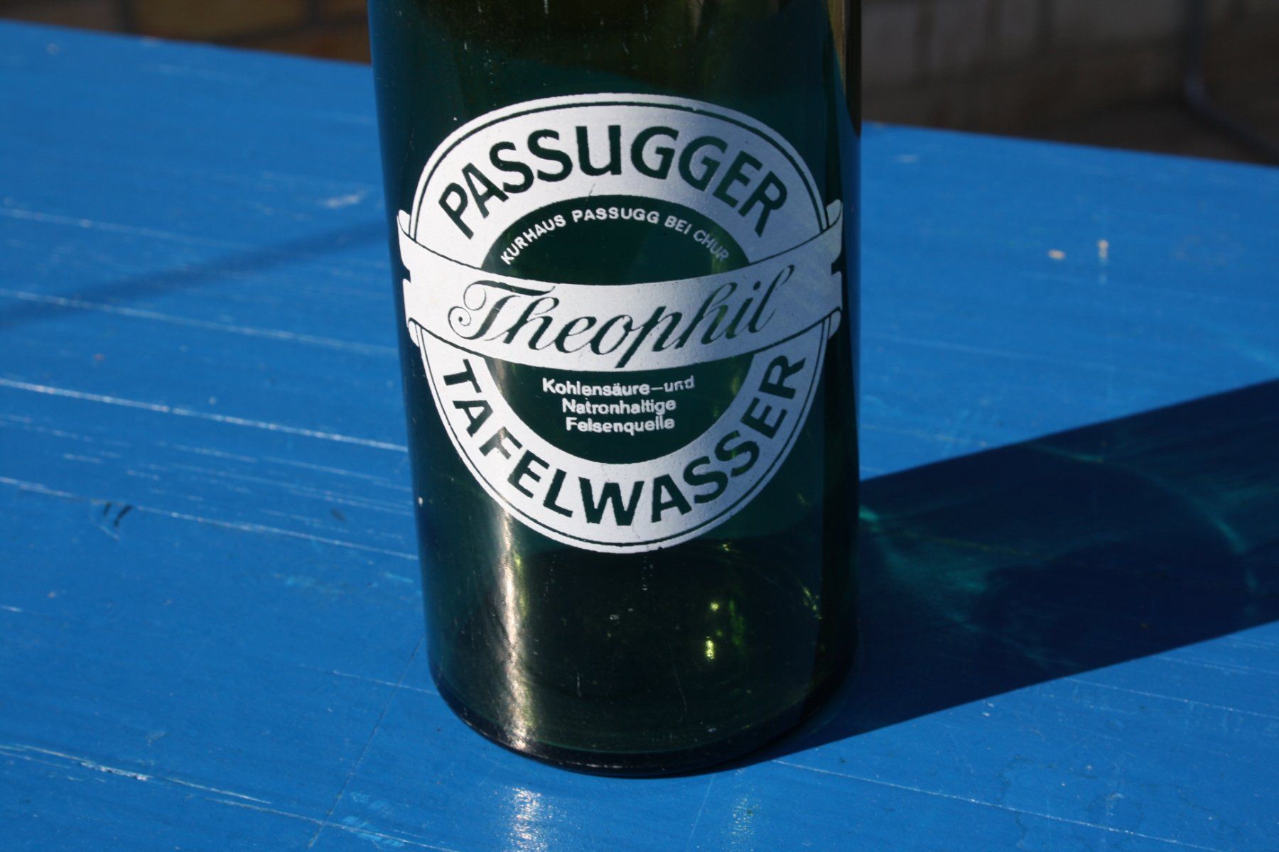 Gläser, Krüge & Flaschen: PASSUGGER BÜGELFLASCHE – Gebraucht aus Wauwil von Pneuedy 4