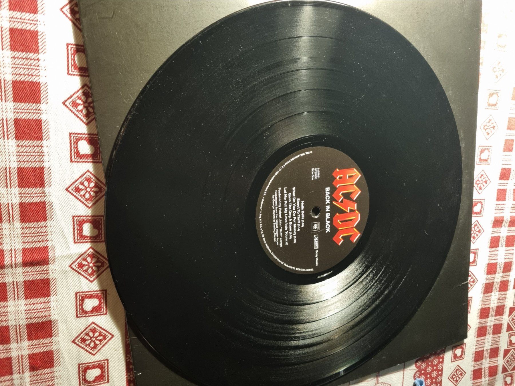 Vinyles: Lp AC/DC REMASTERED – D'occasion à Ostermundigen par vintage60 8