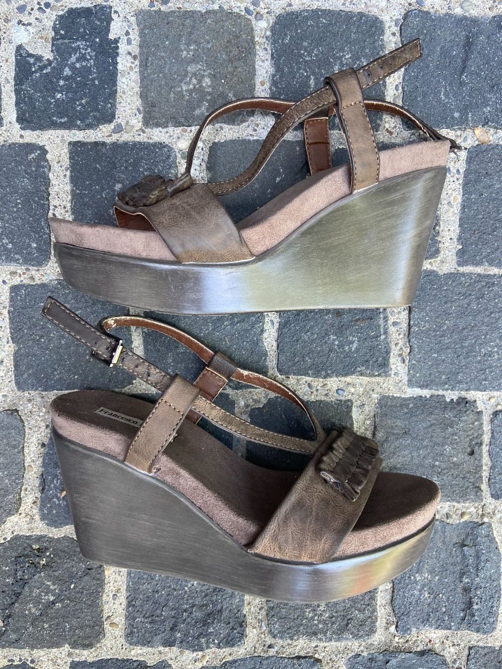 Scarpe da donna: Wunderschöne offene, hohe Schuhe in Gr. 35.5 – Usato da Kleinandelfingen venduto da linssandra 1