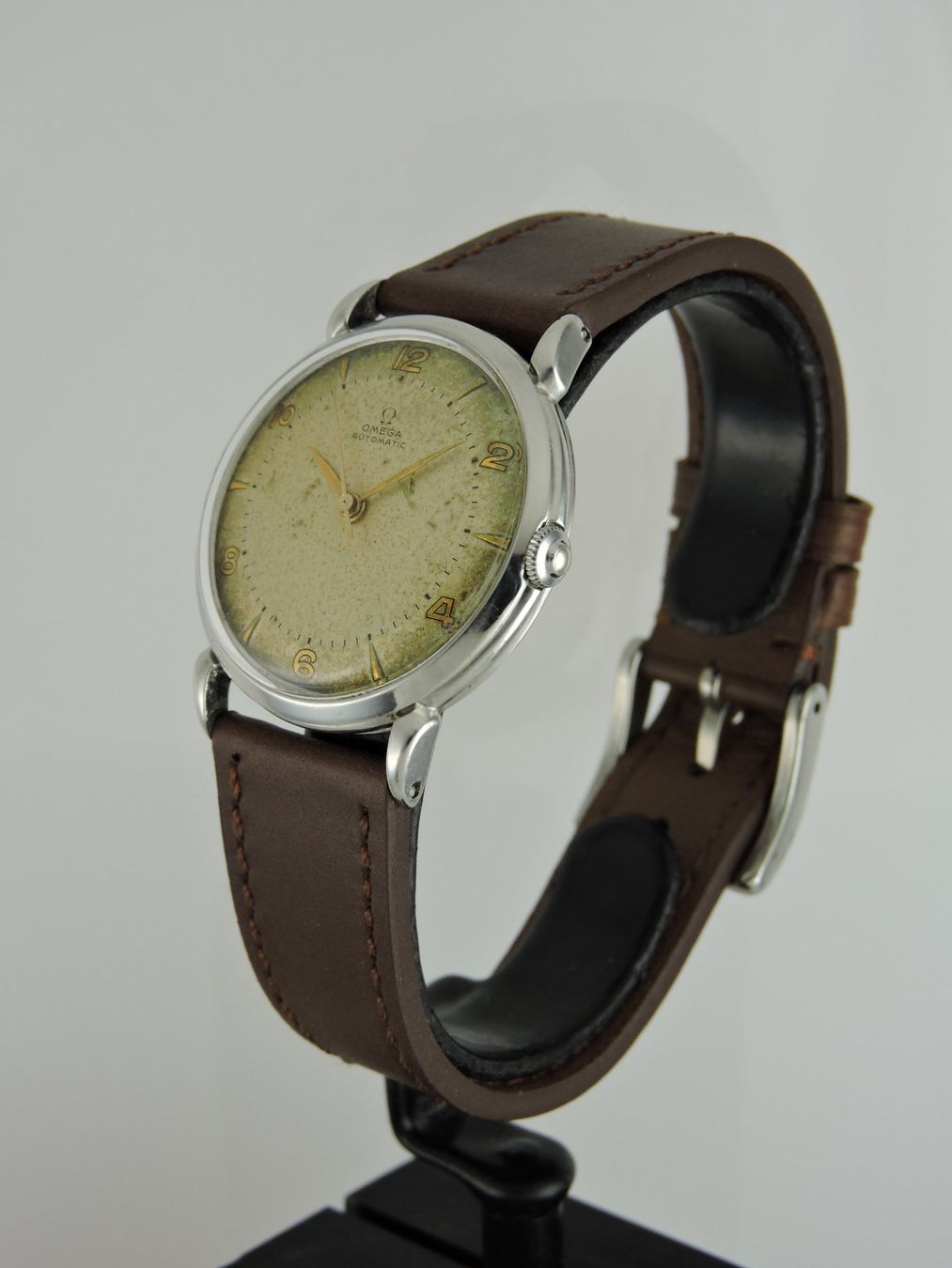 Omega Orologi: 1946 Omega Automatic 2445-1 - Serviced Bumper Movement – Usato da Bern venduto da Vintage-Oyster 1