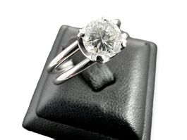 Beautiful 0.73c Solitaire 18k White Gold Ring size 54