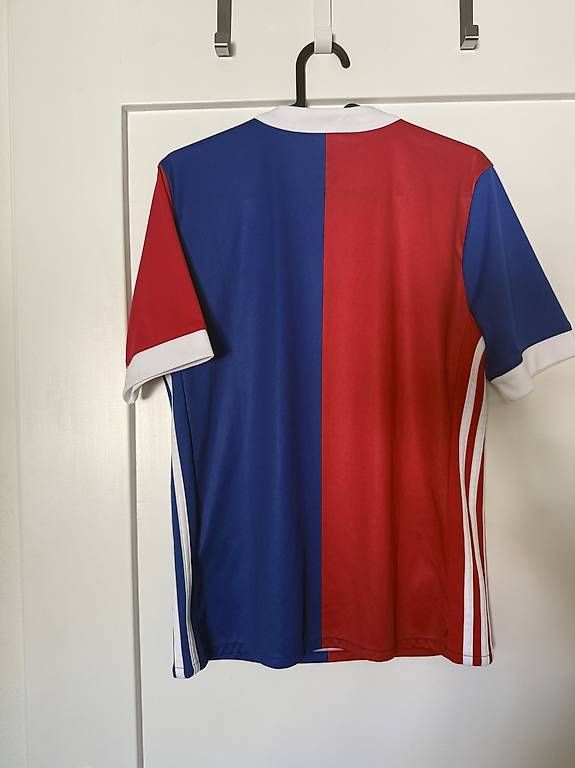 Canottiere & Pantaloni: Fc Basel Trikot XS - S – Usato da Basel venduto da momo.st 2