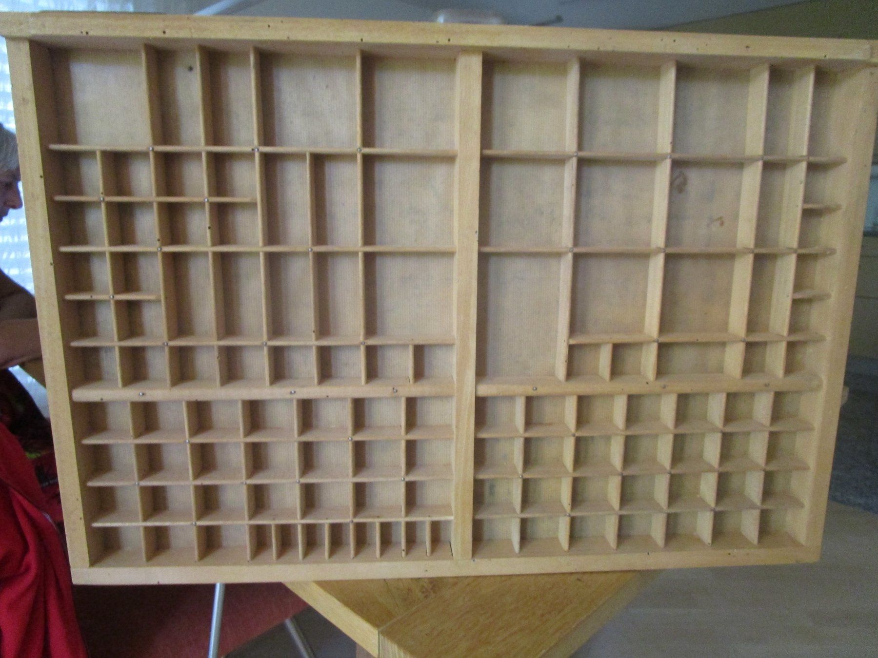 Articoli in legno: antiker Setzkasten – Usato da Regensdorf venduto da Urs6423