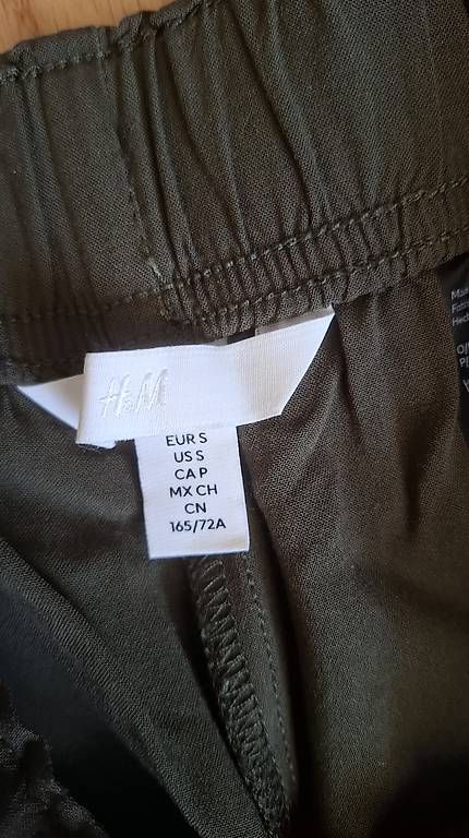 H&M Pantaloni: grüne Stoffhosen lang | S/38 – Nuovo (secondo la descrizione) da Lyss venduto da saariinaa 4