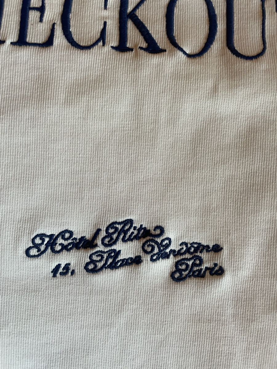Top: Ritz Paris x Frame Denim tee – Usato da Pfäffikon SZ venduto da MarieEdh 2