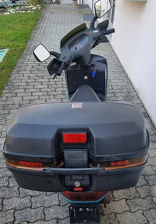 Scooter: Peugeot SV 125 (1996) Oldtimer-Status – Usato da Spreitenbach venduto da bou_y2g8 3