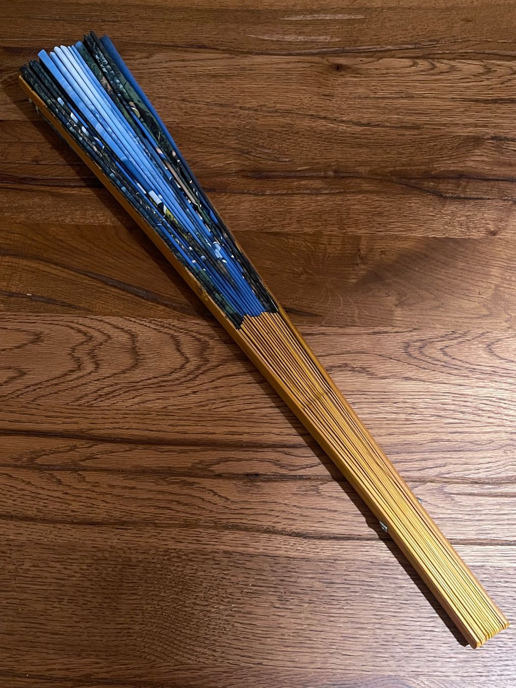 Tutte le decorazioni: Handbemalter Wunderschöner Wandfächer mit Delfin-Motiv 100cm – Usato da Zuerich venduto da Dorsi 9
