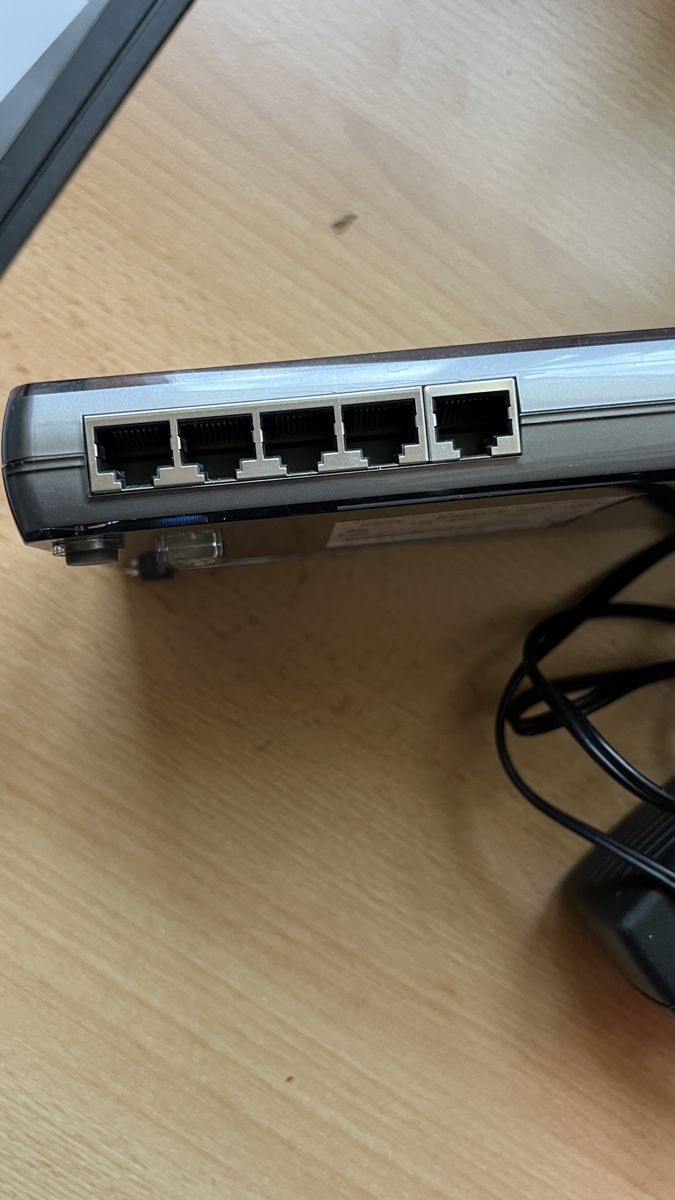 Hubs & Switches: 3Com Gigabit Switch – D'occasion à Hoeri par negoziation