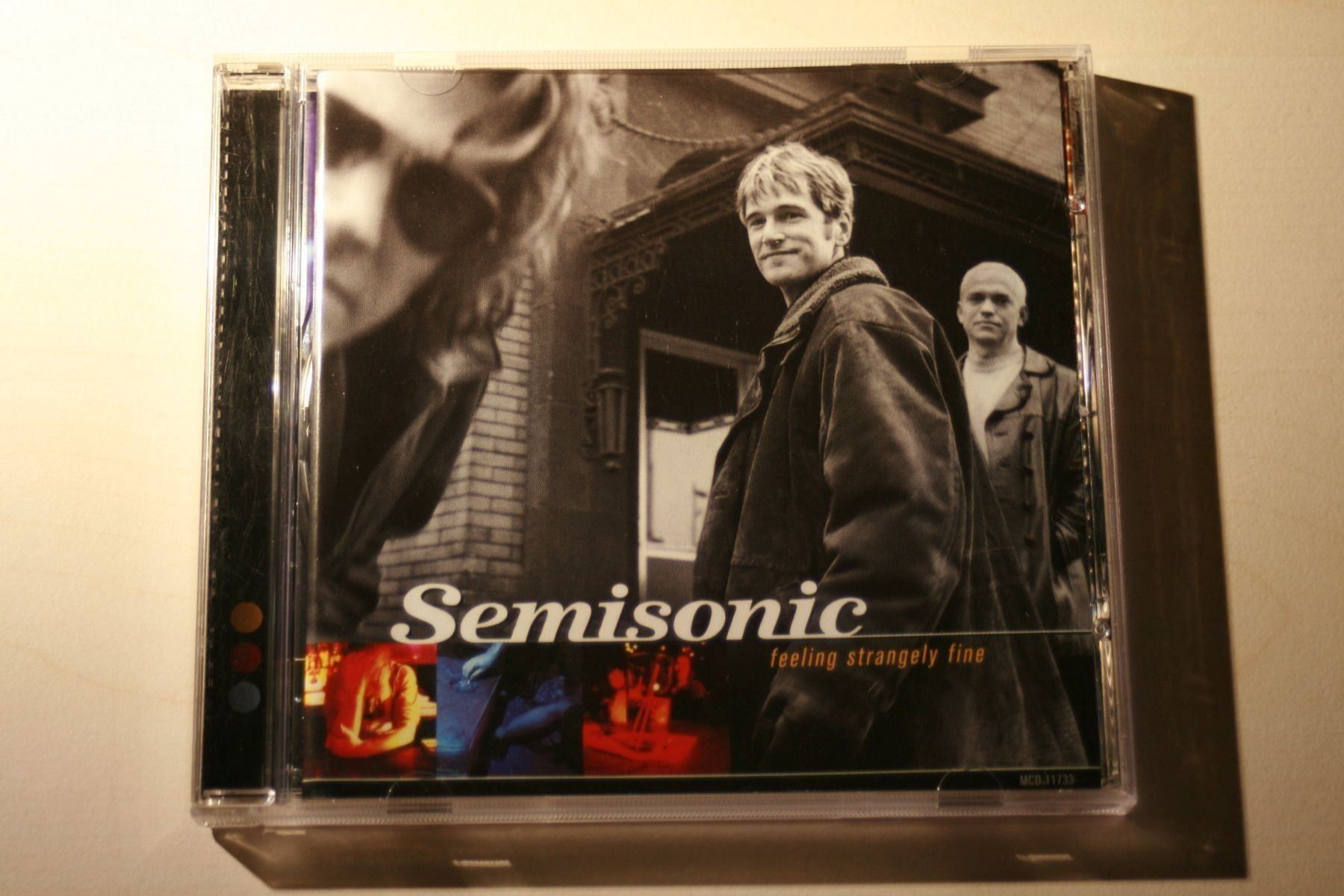 CD: SEMISONC - Feeling strangely fine – Nuovo (secondo la descrizione) da Bern venduto da Twin-Peaks
