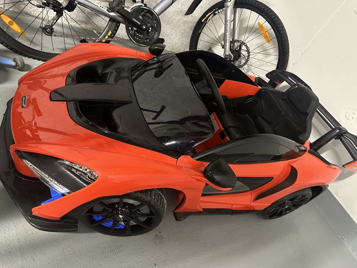 Veicoli per bambini: Kinder Elektroauto McLaren Senna – Usato da Perlen venduto da H.Spa 4