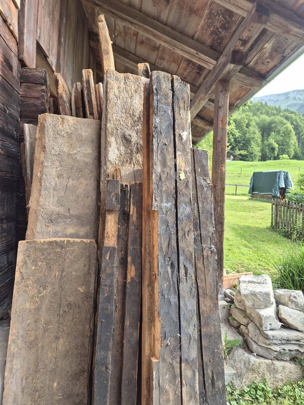 Articles en bois: Posten Altholz  – D'occasion à Hofstetten BE par hillhood 1