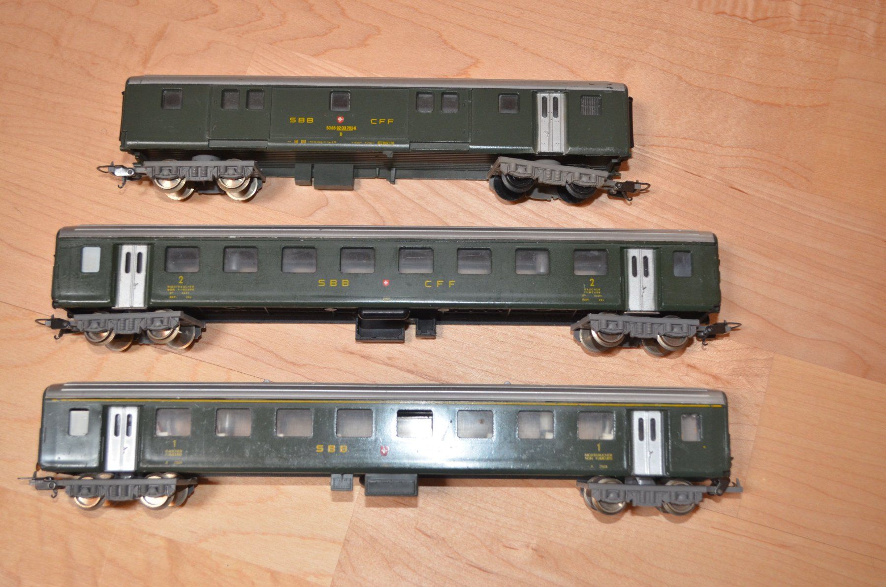 Lima Modellini di ferrovie: Konvolut Lima SBB Wagen - Bastelware – Usato da Cavardiras venduto da WaschBaer56