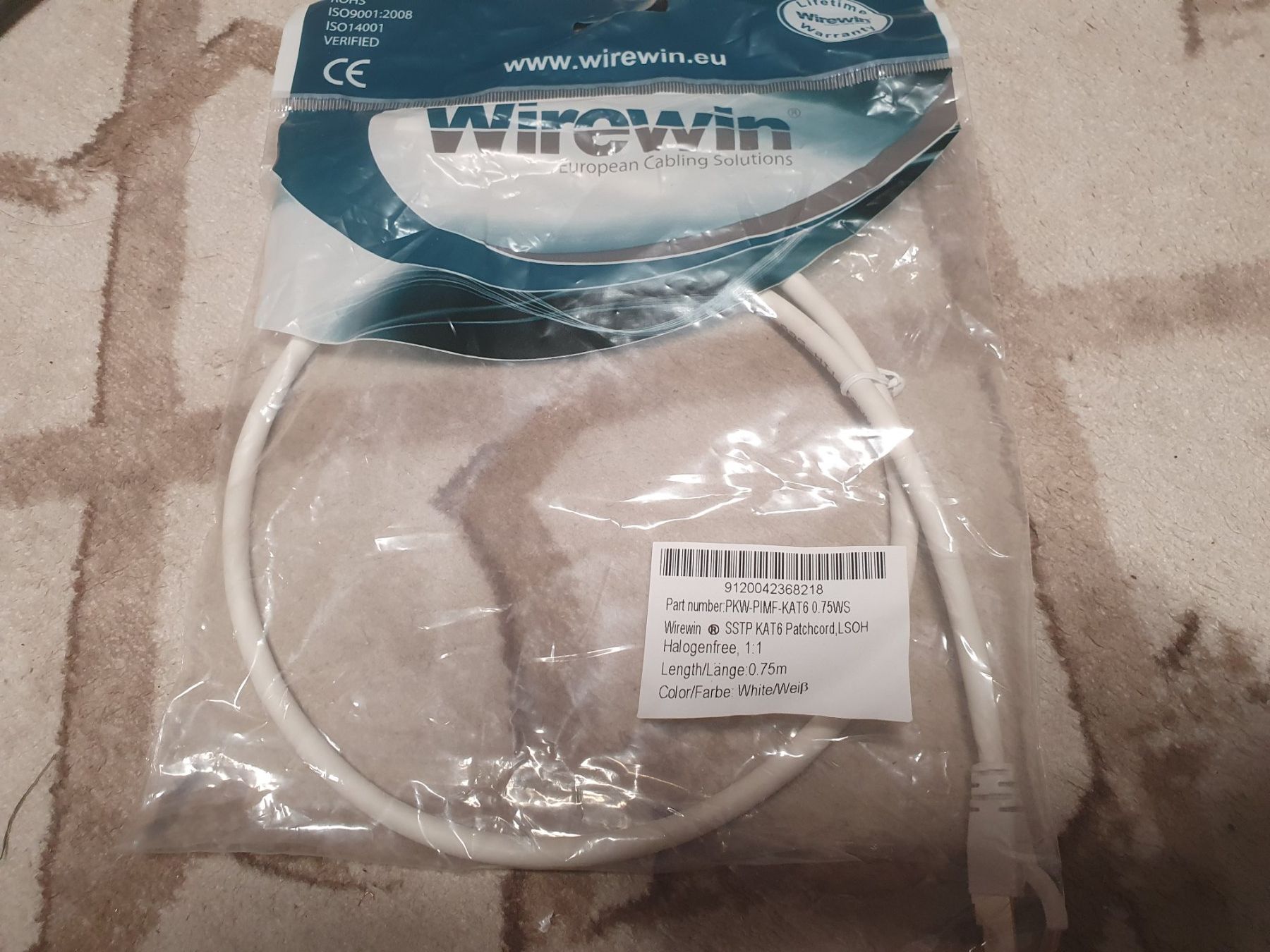Cavi: Patchkabel RJ-45 - RJ-45, Cat 6 3m UKV – Nuovo e nell'imballaggio originale da Zürich venduto da Alibaba1234