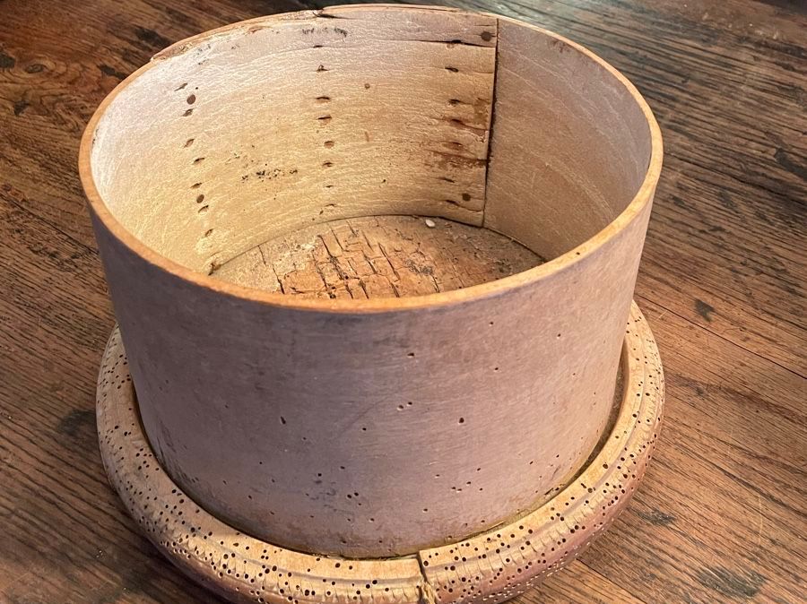 Articles en bois: Antikes Käsebrett – D'occasion à Rorschacherberg par farmer61 1