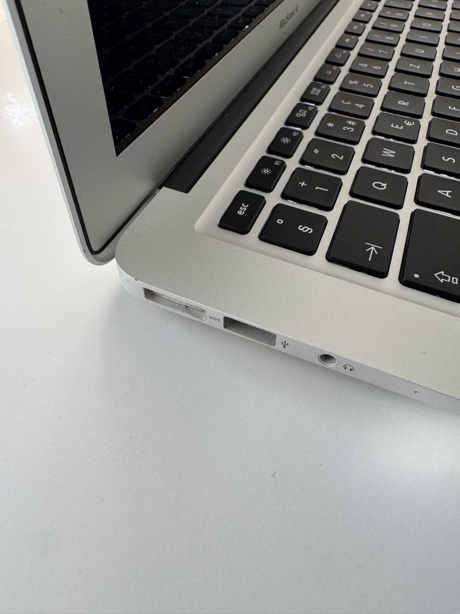 Apple Notebooks: MacBook Air 13-inch, 2017, Intel Core i5, 8GB RAM – Gebraucht aus Binningen von happy_xx 8