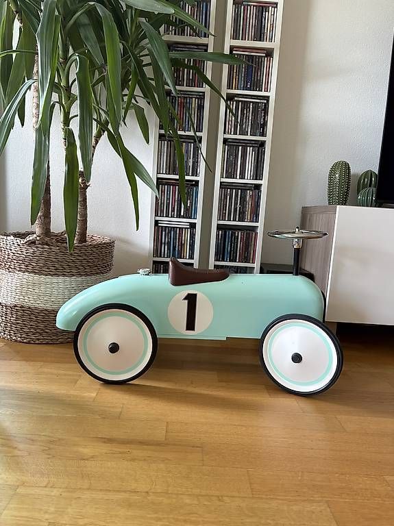 Veicoli per bambini: Auto für Kinder – Usato da Oberglatt ZH venduto da val_wq29