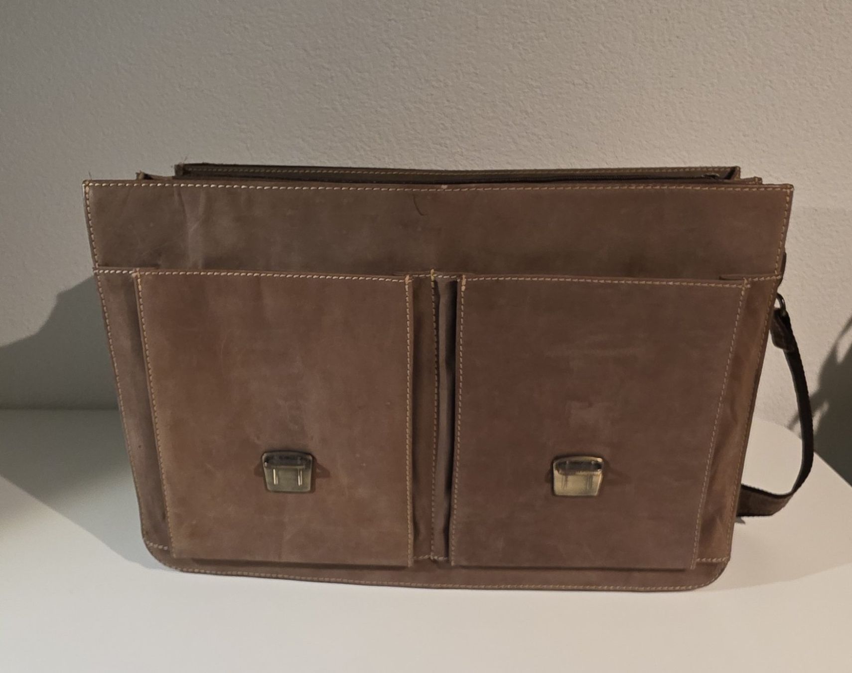 Valigie & Borse: Vintage Ledertasche / Umhängetasche – Usato da Wichtrach venduto da Croianer 7