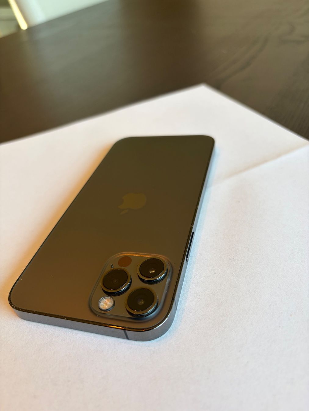 Apple Telefoni cellulari / Smartphones: iPhone 12 Pro, 256 GB, Space Gray – Usato da Küssnacht am Rigi venduto da dav_g2q6 2