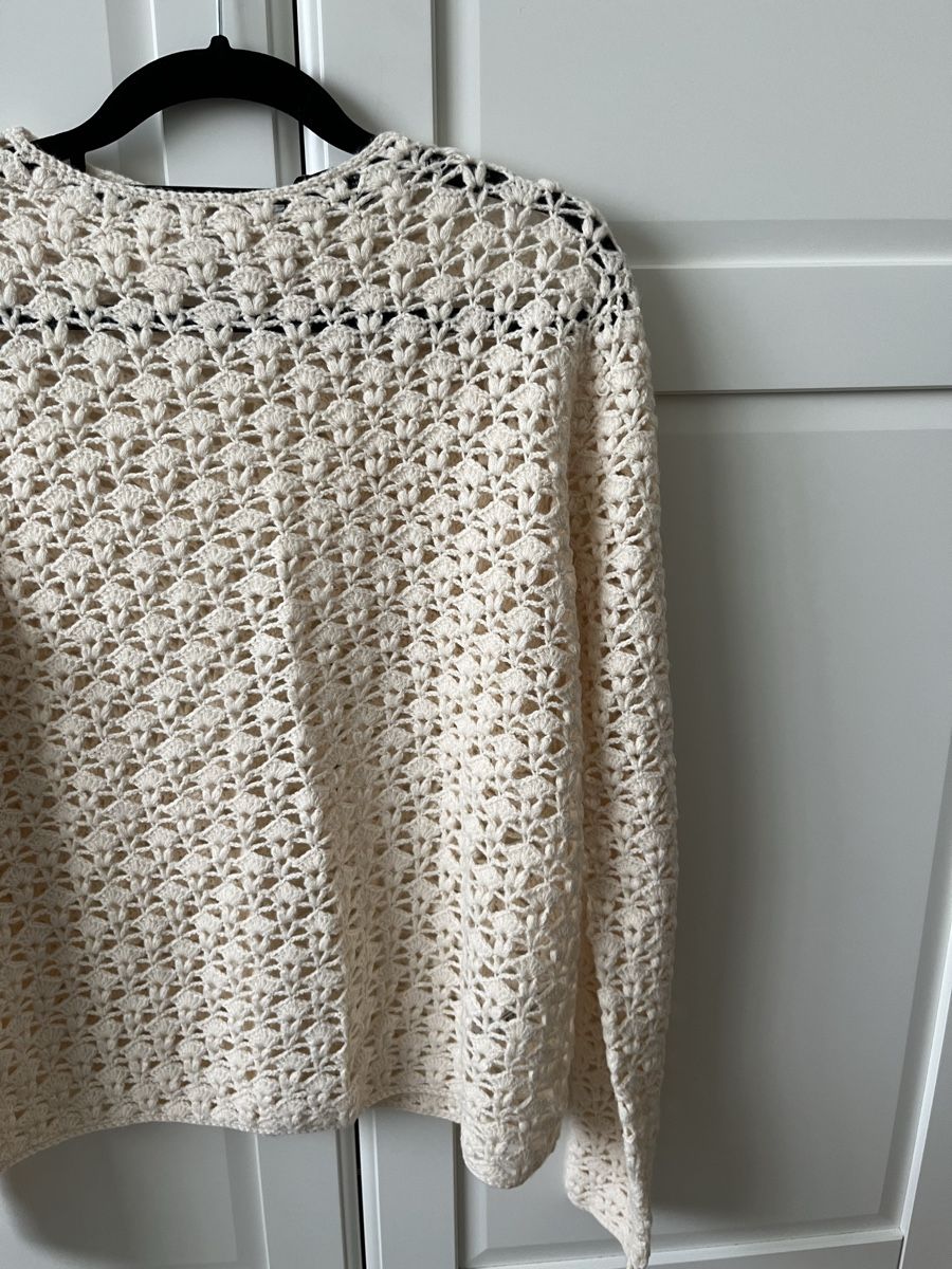 Zara Maglioni & Felpe: Butterfarbiger Pullover mit Löchern – Nuovo (secondo la descrizione) da Allschwil venduto da eyl_bb8q 4