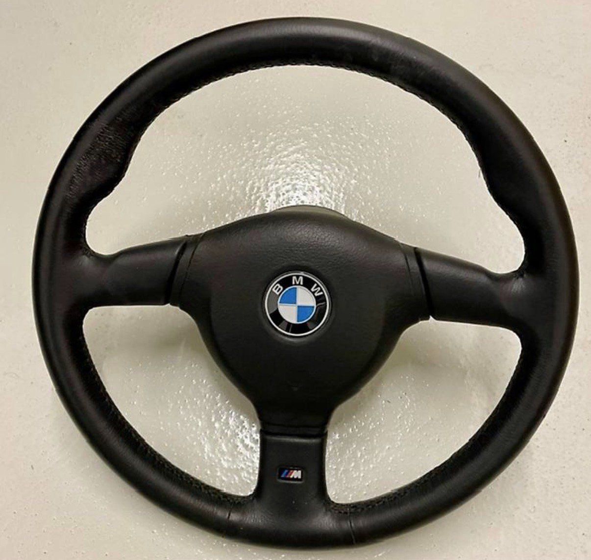 BMW Alle Autoersatzteile: Volant BMW e36 M tech 2 – Gebraucht aus Romont FR von Thoma_bdn