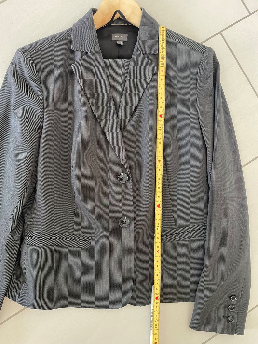 Mexx Anzüge & Kostüme: Damen Hosenanzug Mexx Gr 42 – Gebraucht aus Rüti ZH von kar_xx9l 9